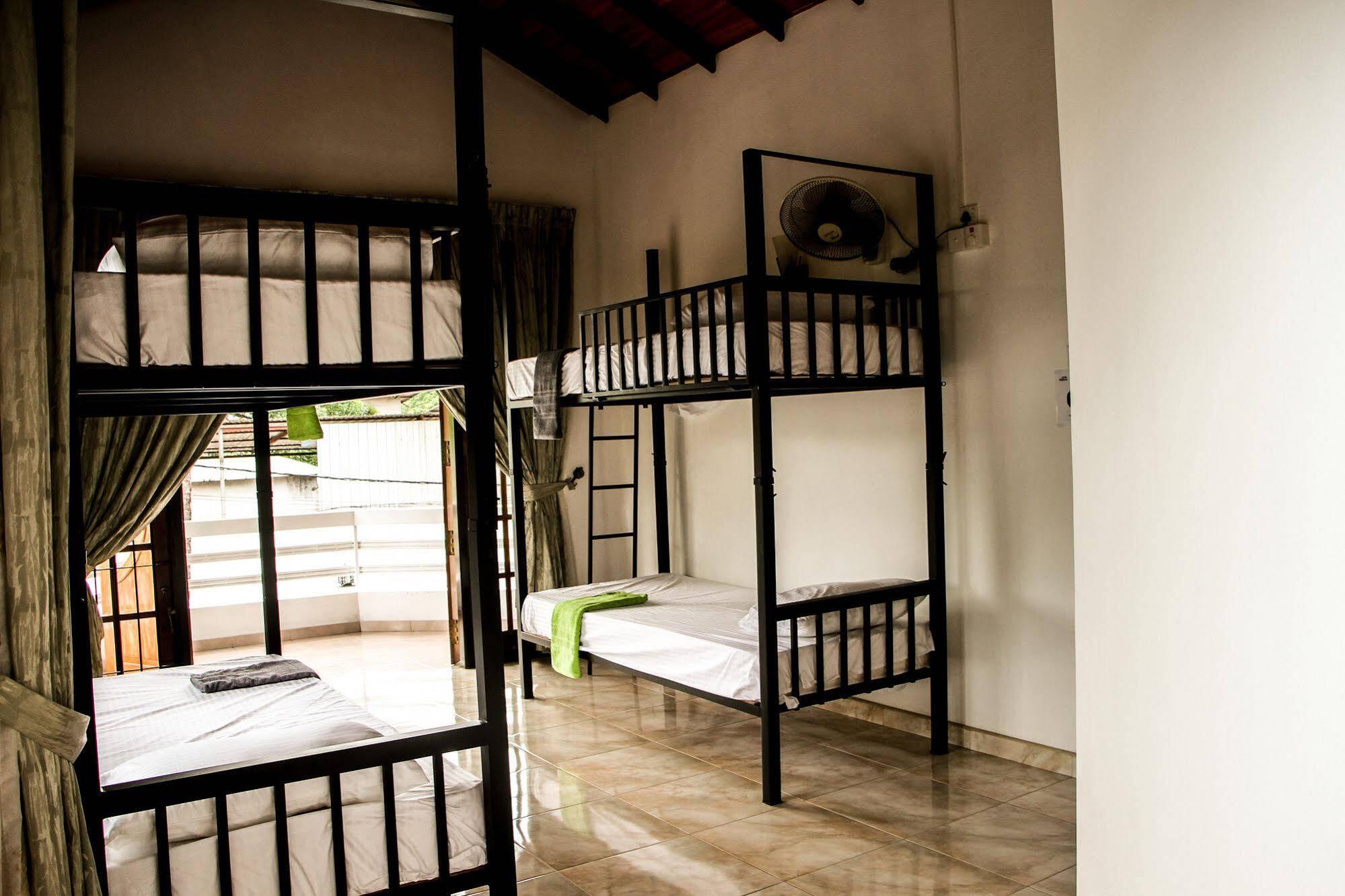 Flipflop Hostel Negombo Exteriér fotografie